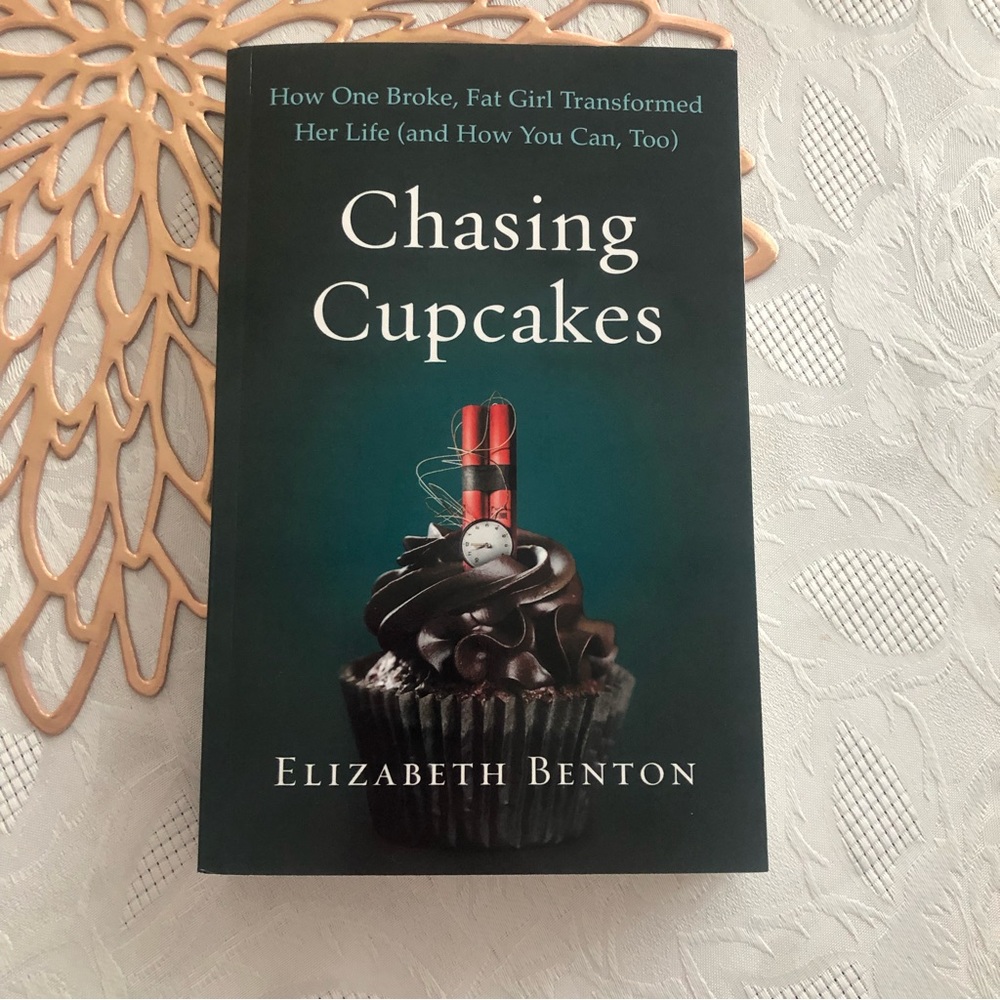 Chasing Cupcakes by Elizabeth Benton. Paperback book.